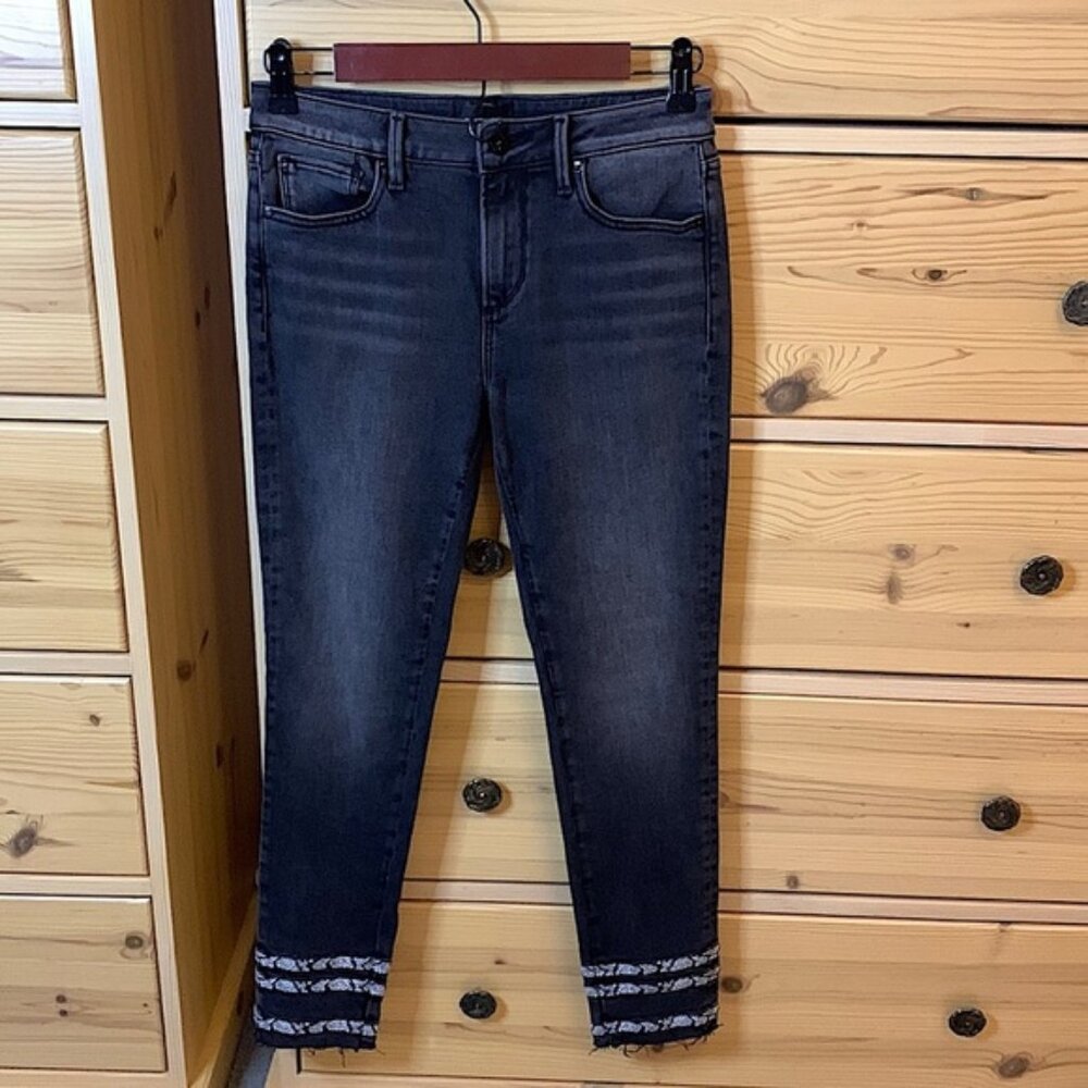Driftwood Jackie Jeans Embroidered Snake Print Hem Size 26